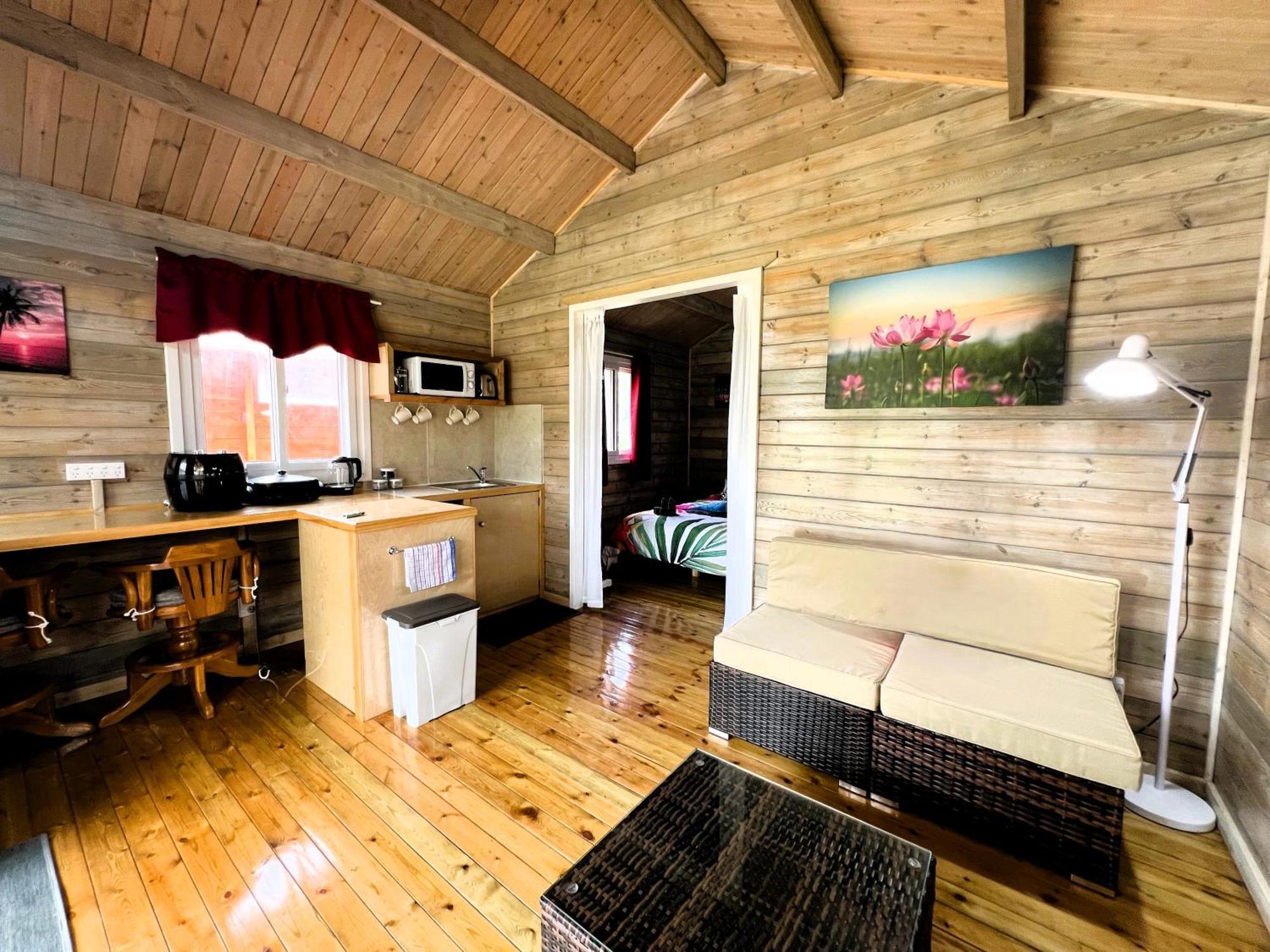 Red Hibiscus Villas Rarotonga Exterior photo